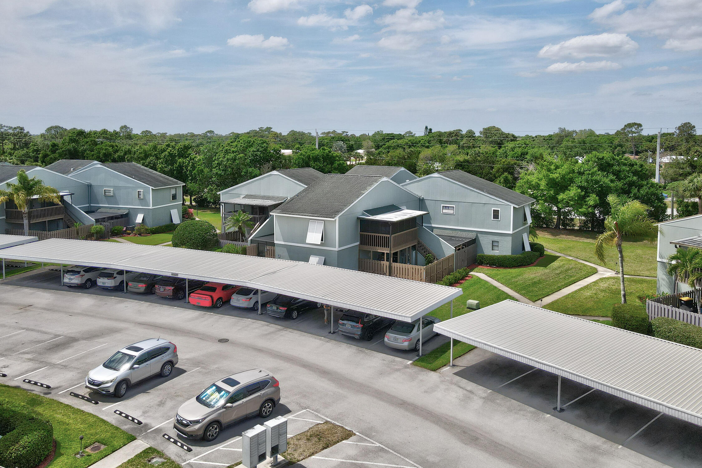 SEBASTIAN LAKES CONDO PHASE I - Residential