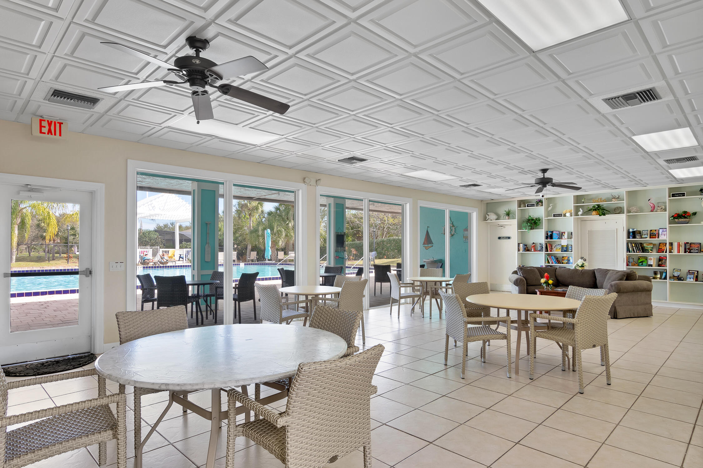 SEBASTIAN LAKES CONDO PHASE I - Residential