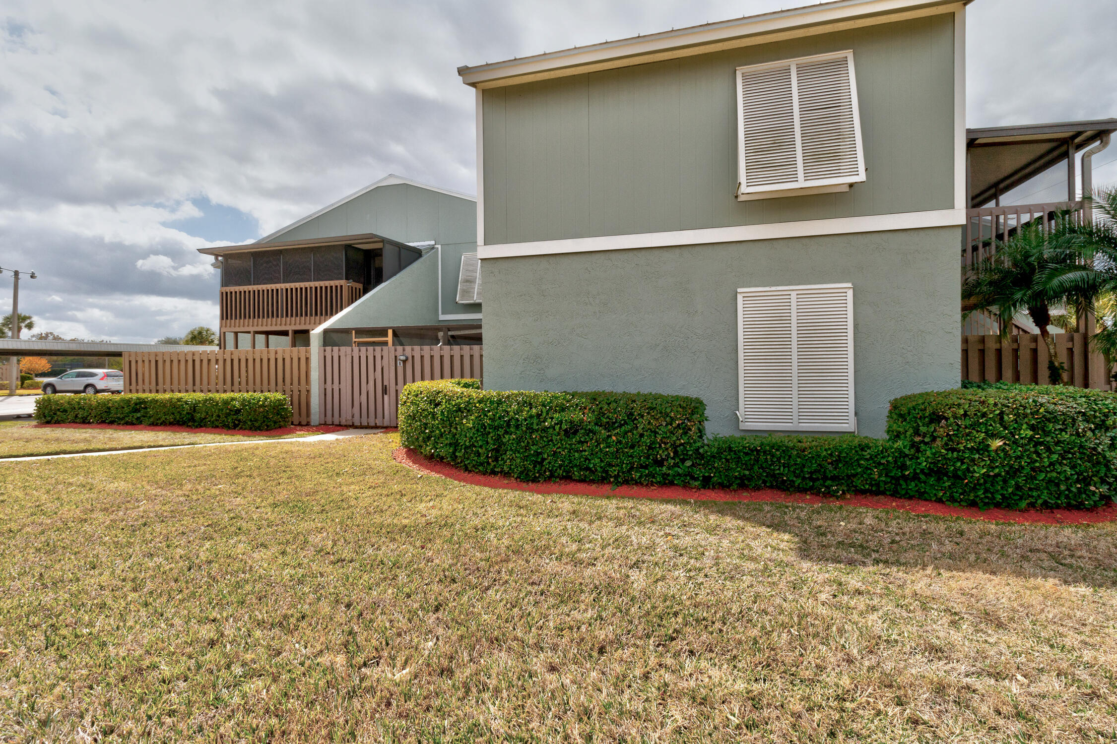 SEBASTIAN LAKES CONDO PHASE I - Residential