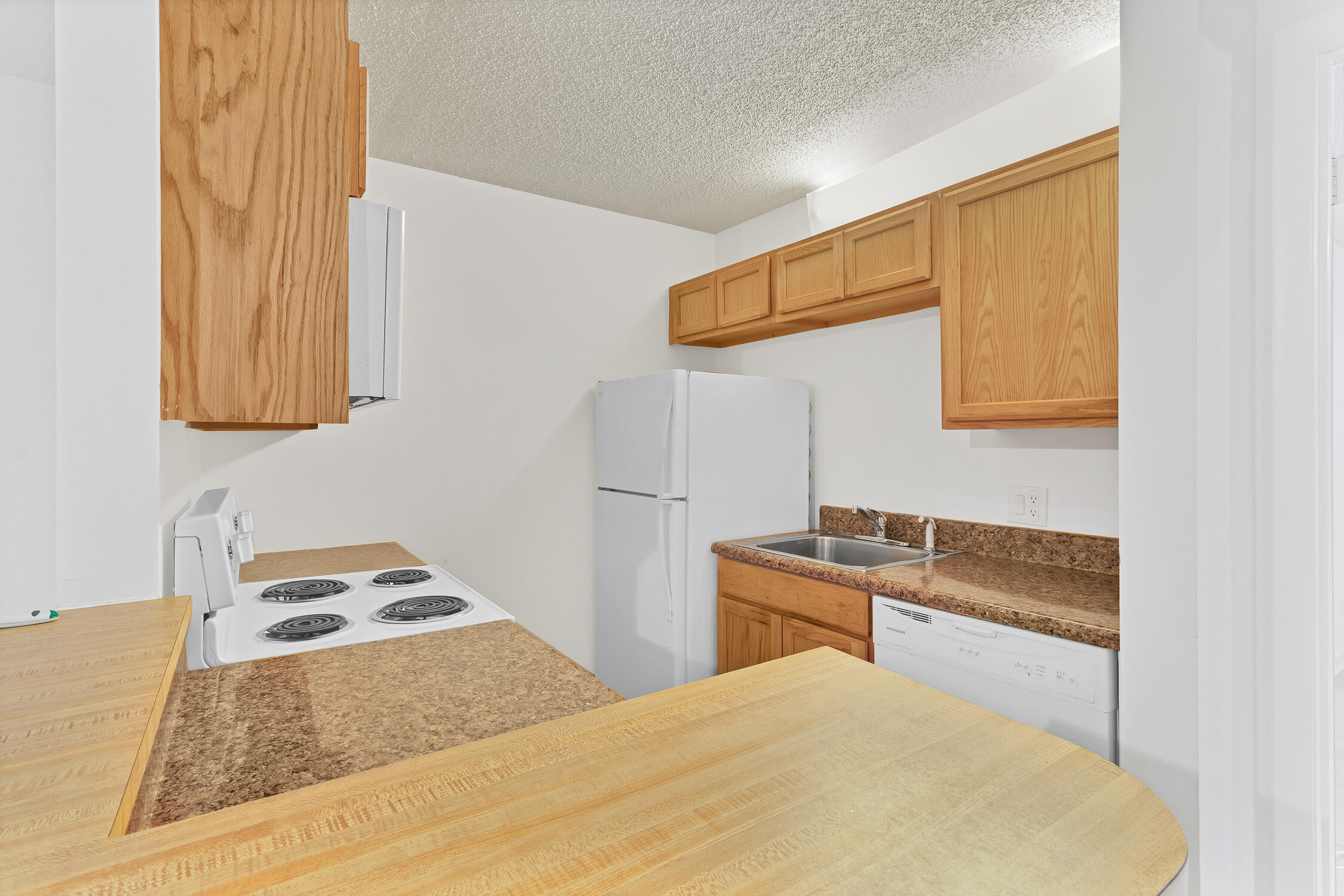 SEBASTIAN LAKES CONDO PHASE I - Residential