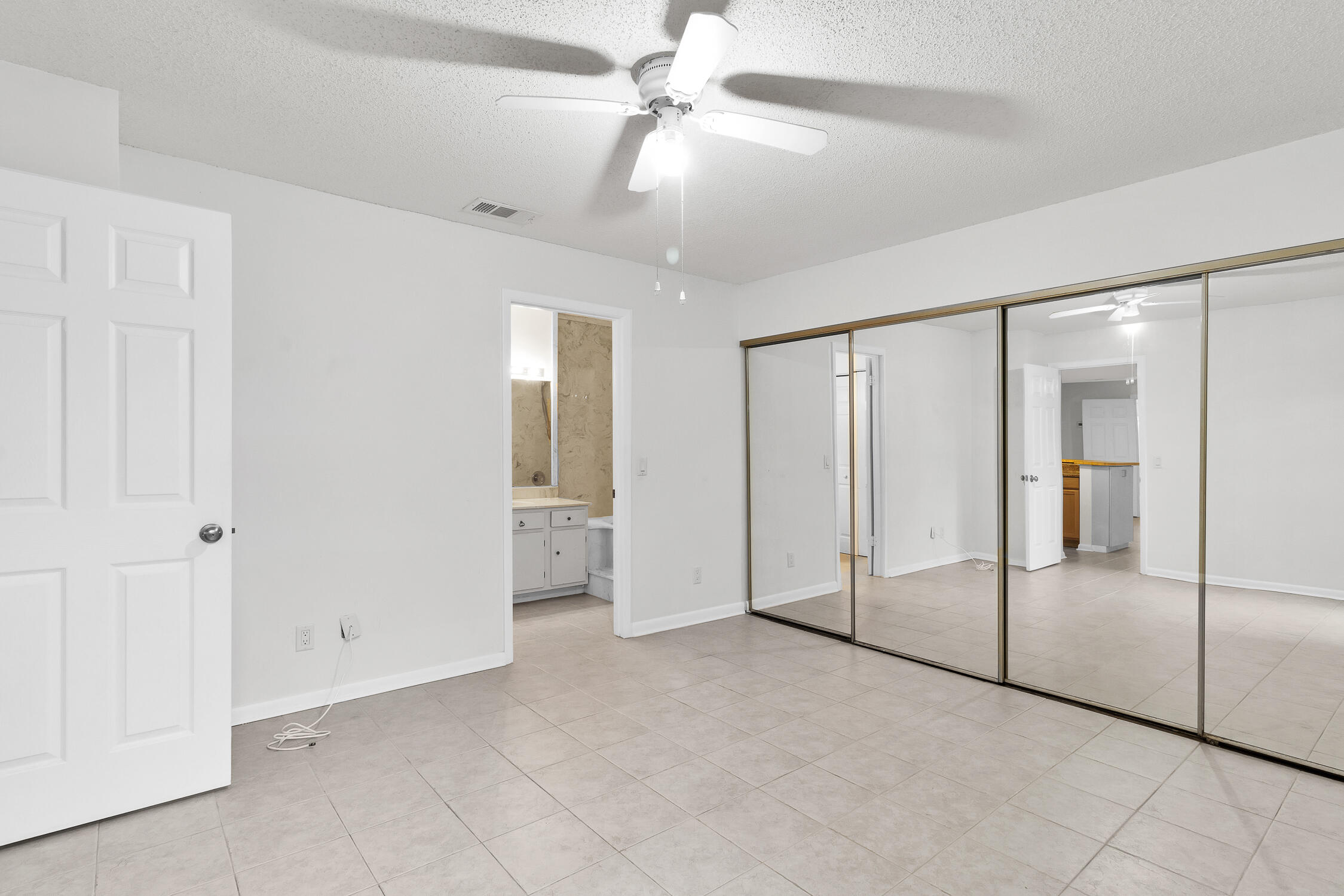 SEBASTIAN LAKES CONDO PHASE I - Residential