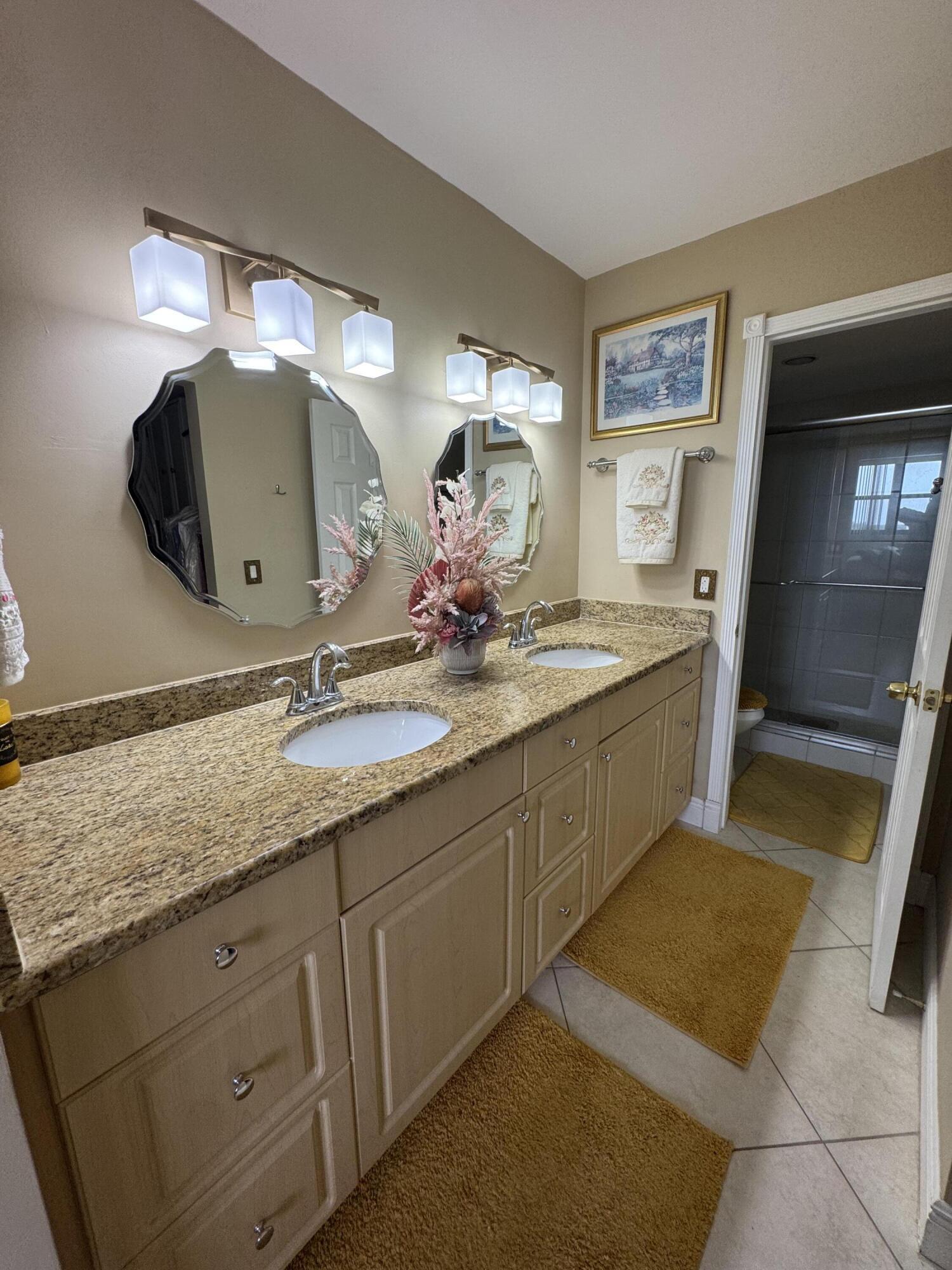 GEMINI CONDO - Residential