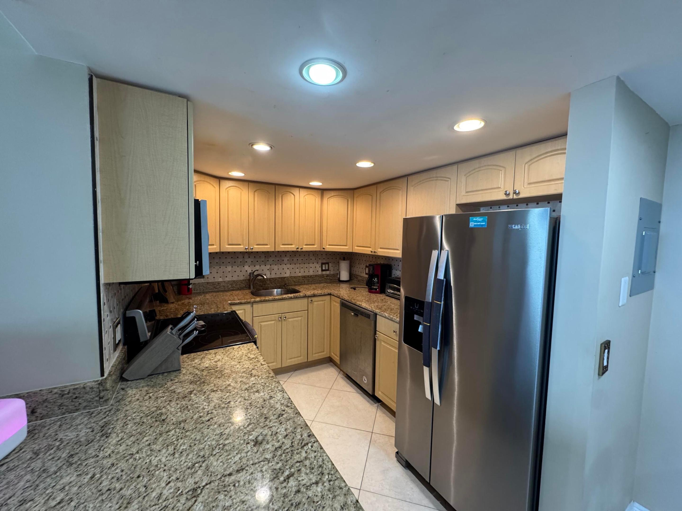 GEMINI CONDO - Residential