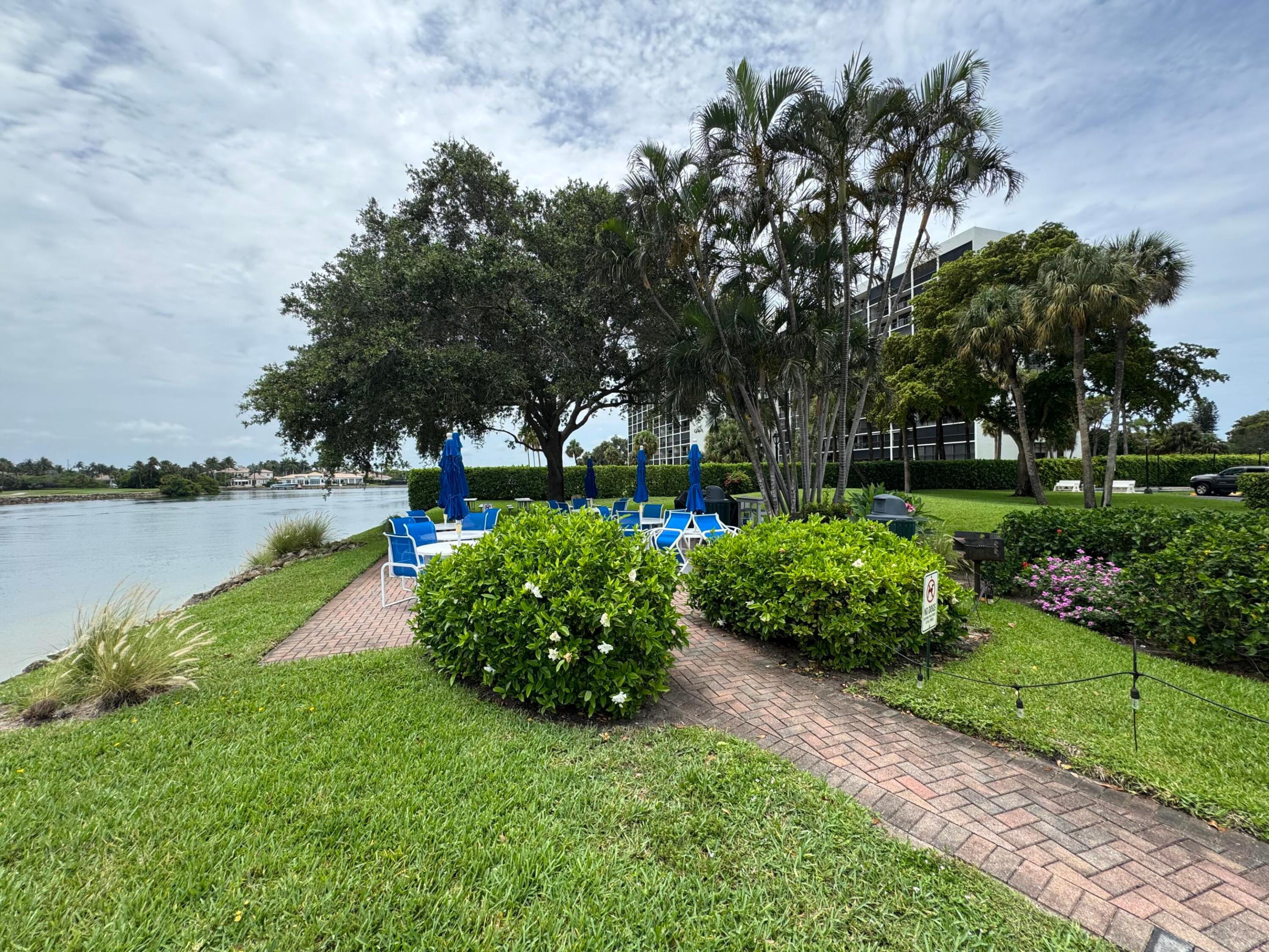 GEMINI CONDO - Residential