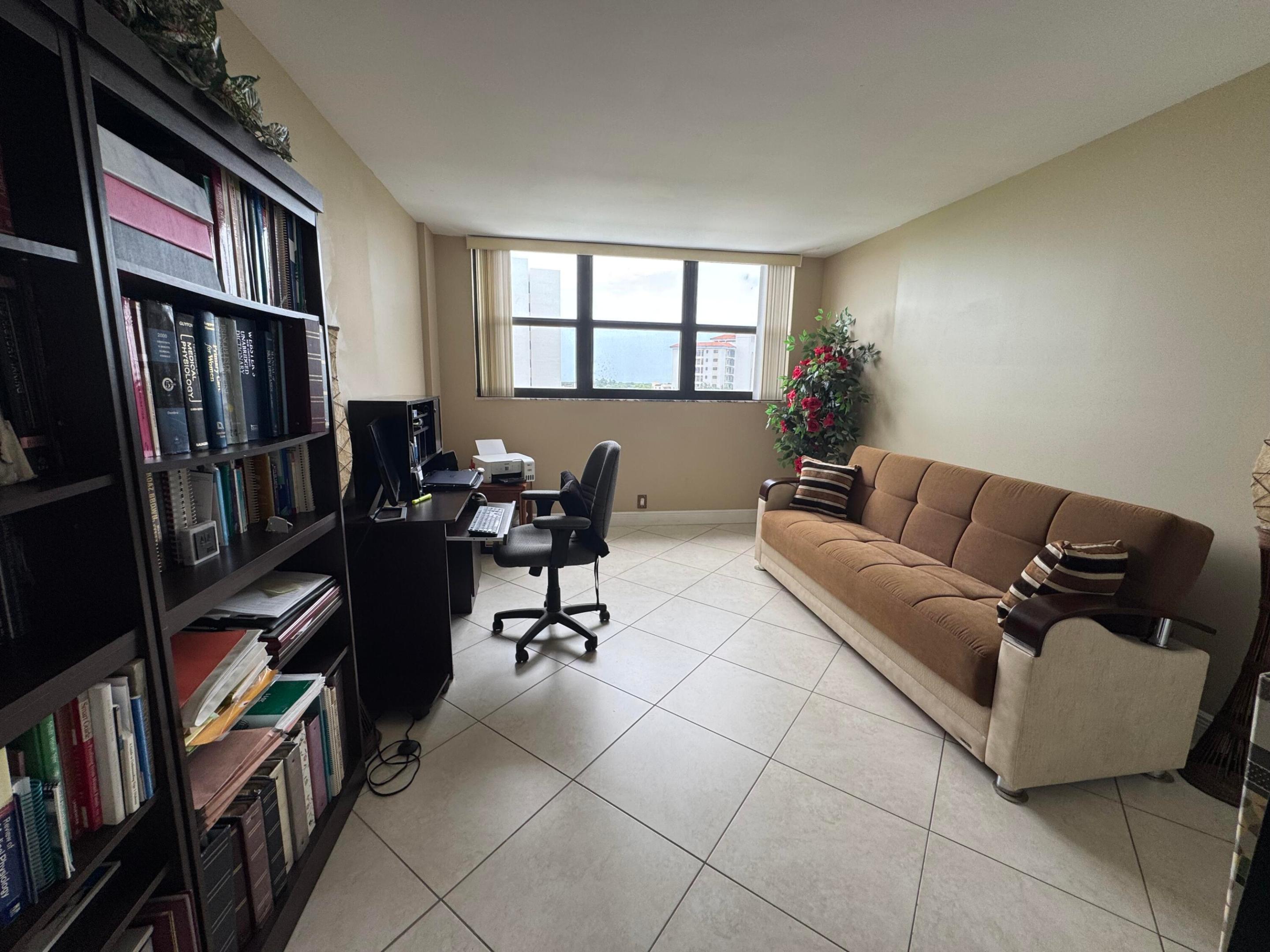 GEMINI CONDO - Residential