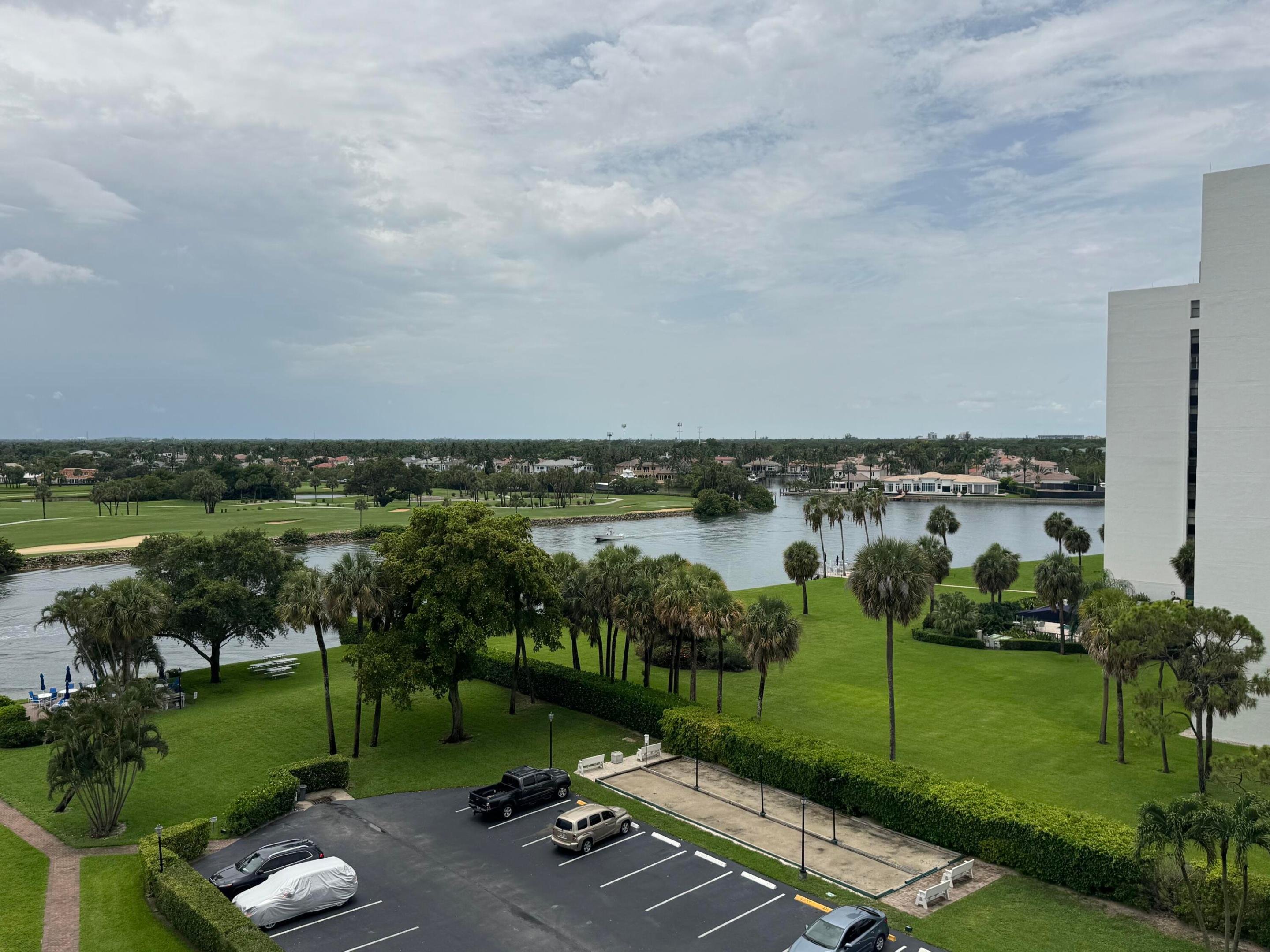 GEMINI CONDO - Residential