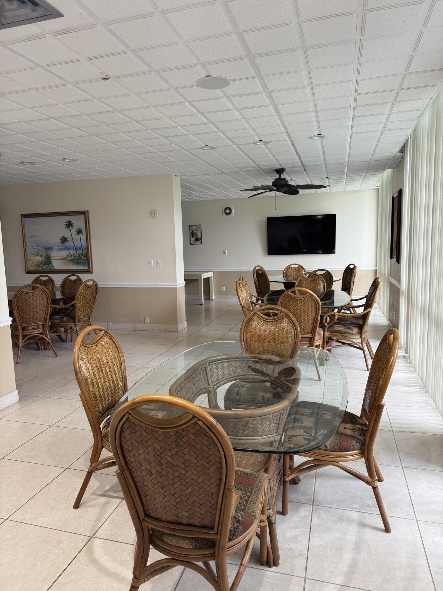 GEMINI CONDO - Residential