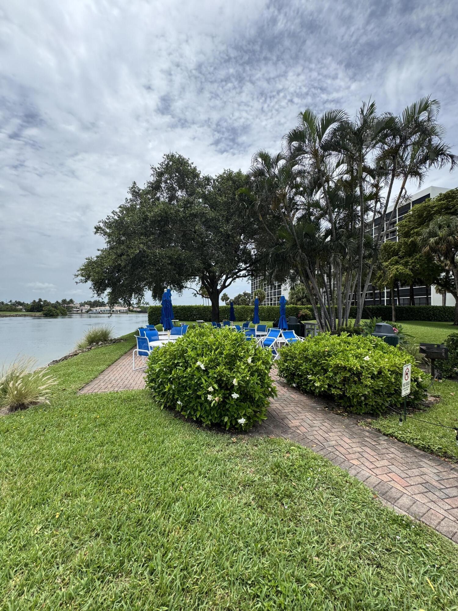 GEMINI CONDO - Residential