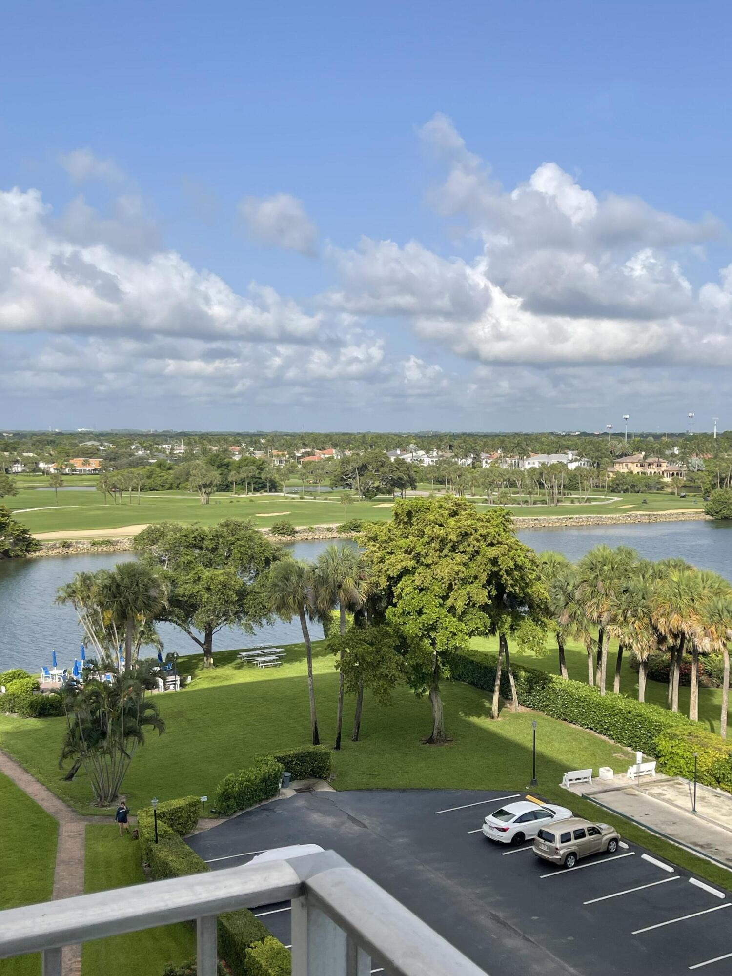 GEMINI CONDO - Residential