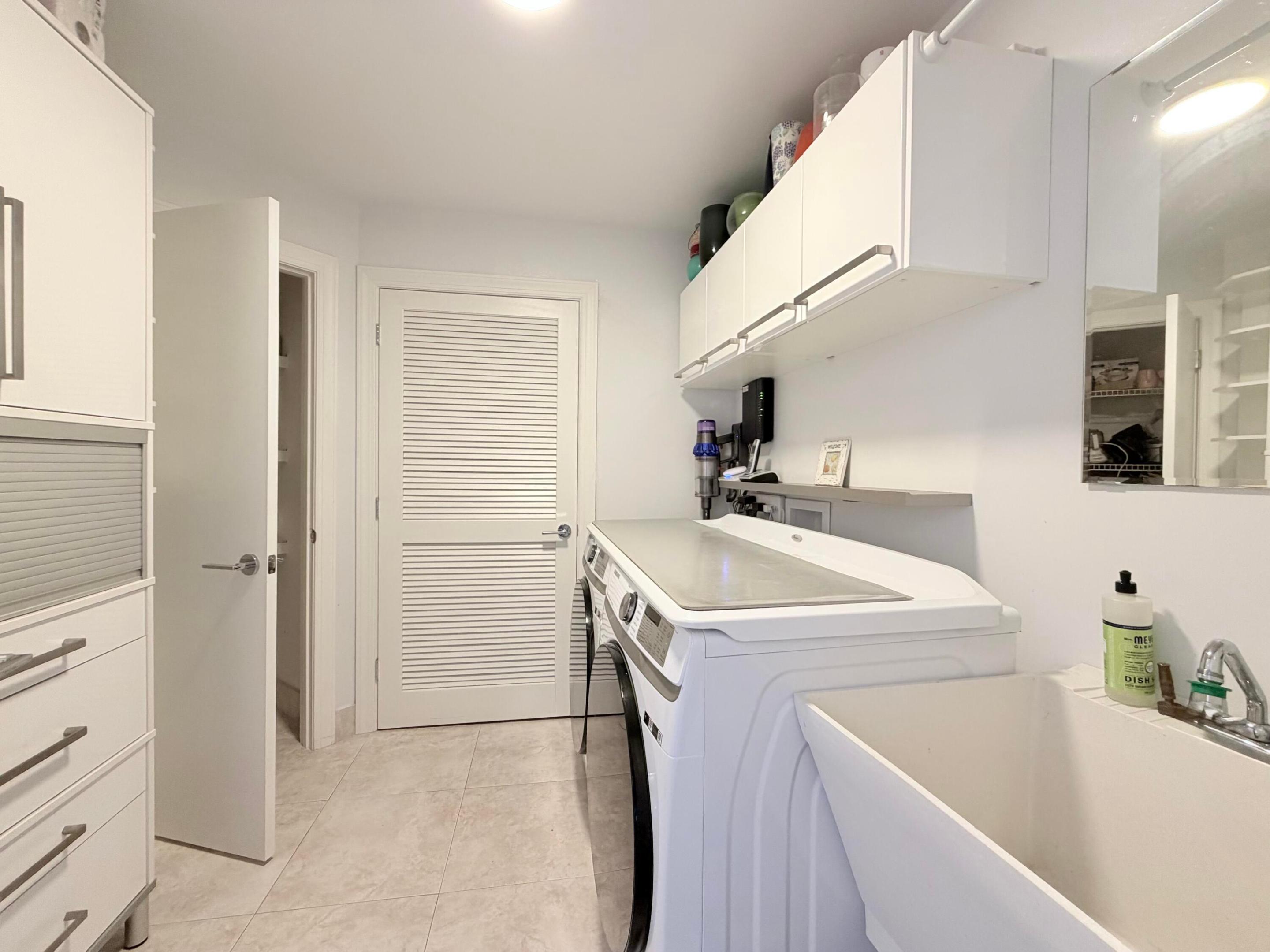 HIBISCUS BY THE SEA CONDOMINIUM - Residential