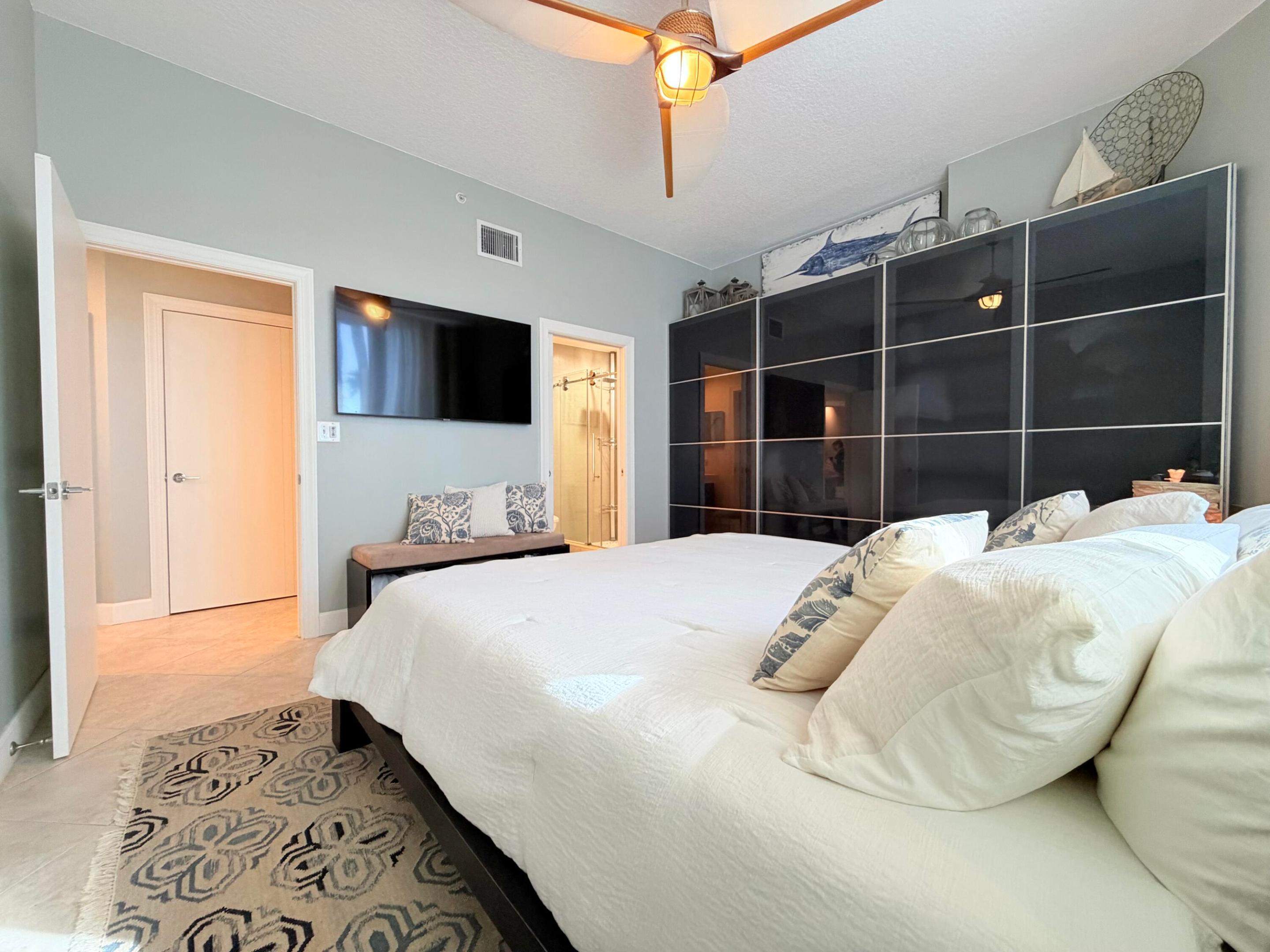 HIBISCUS BY THE SEA CONDOMINIUM - Residential