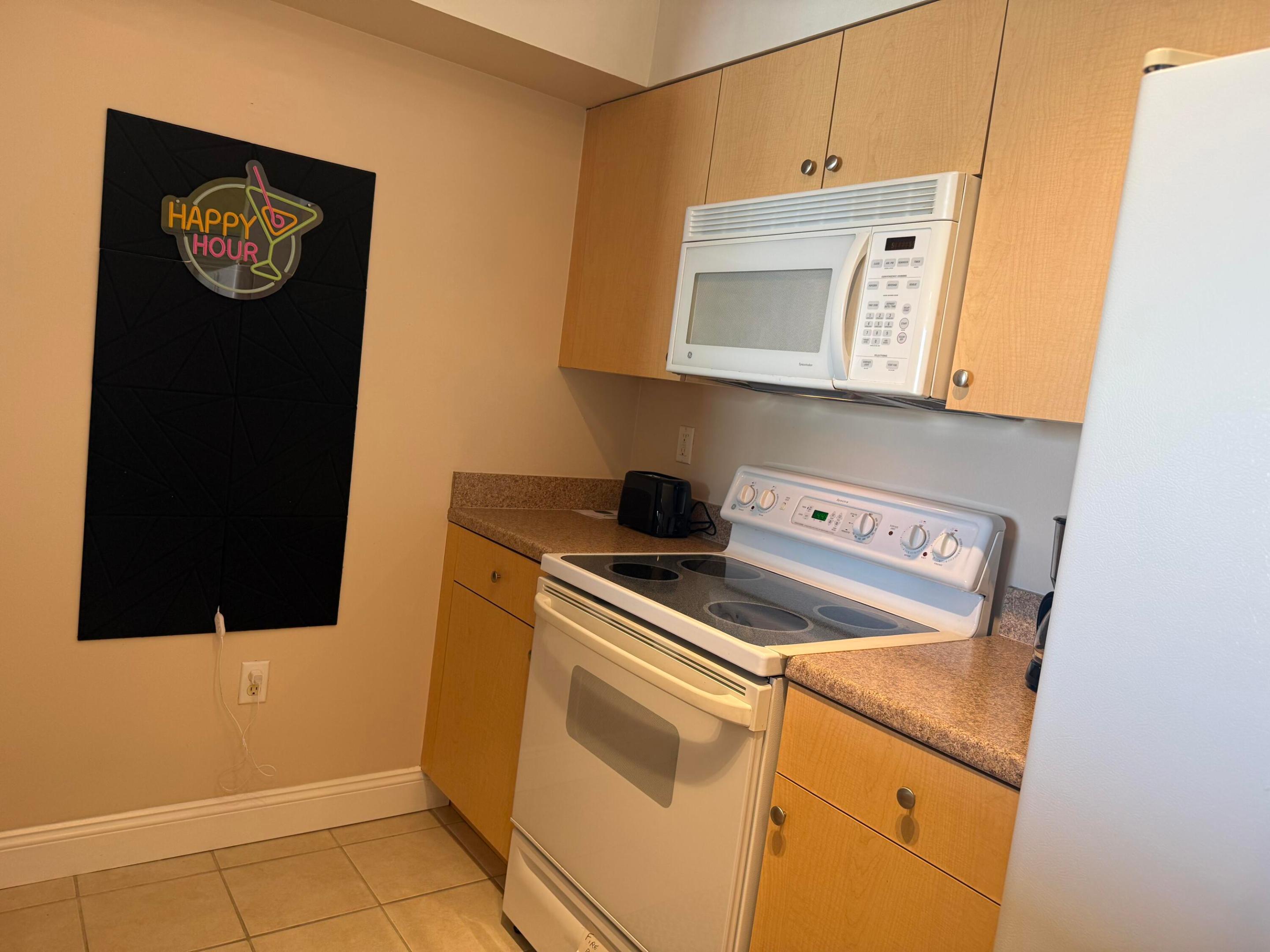 MONTECITO PALM BEACH CONDO - Residential Lease