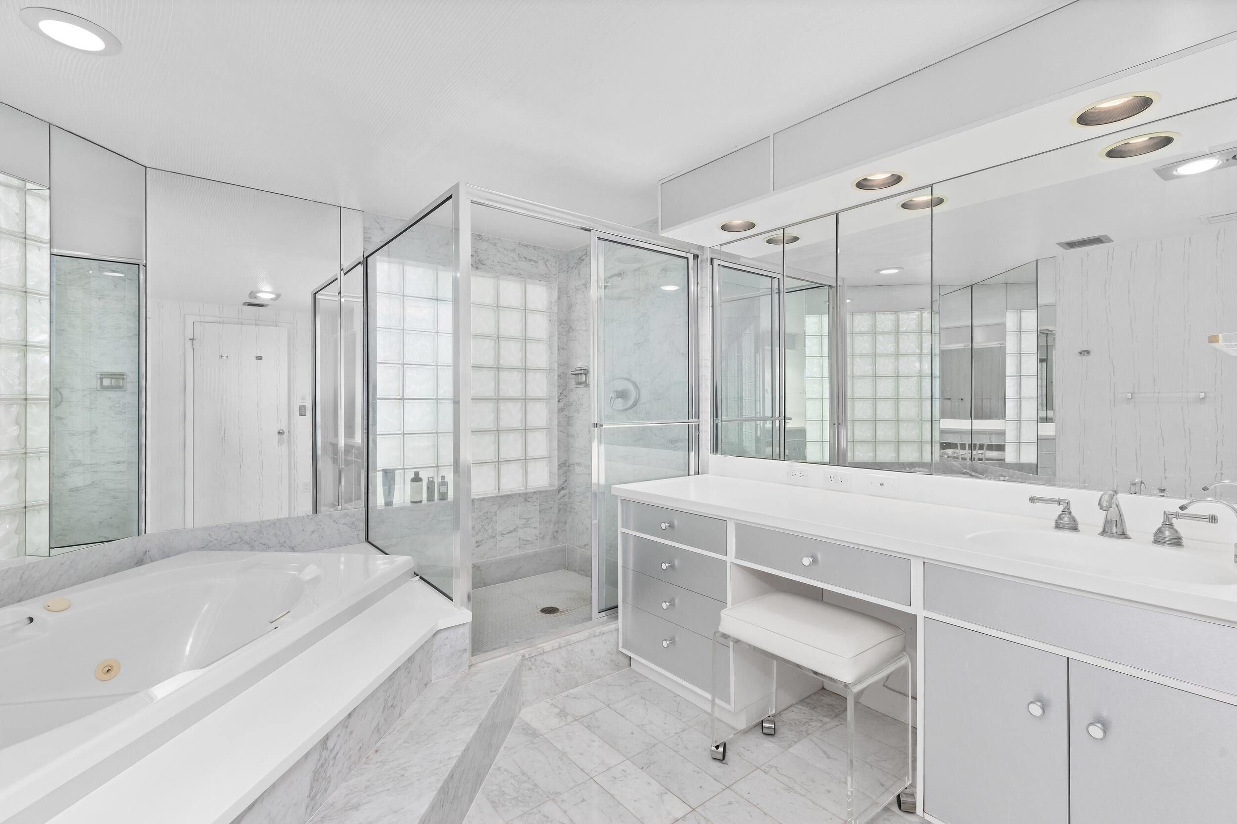 TWO THOUSAND CONDO - Residential
