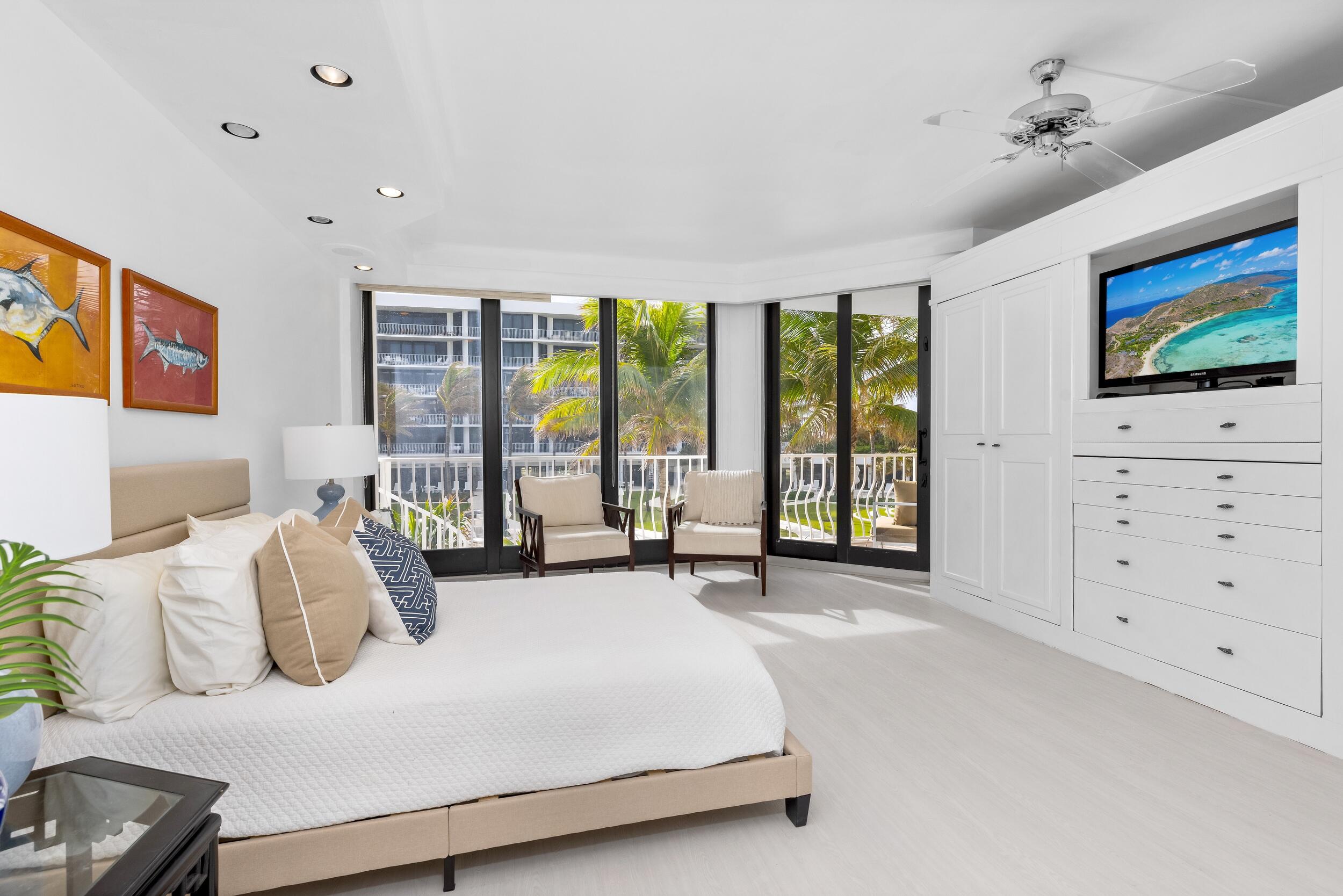TWO THOUSAND CONDO - Residential