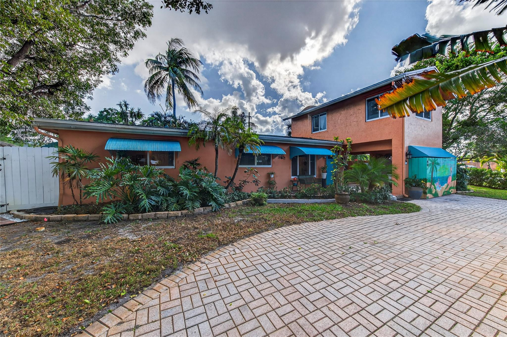 LYONS PARK - Residential