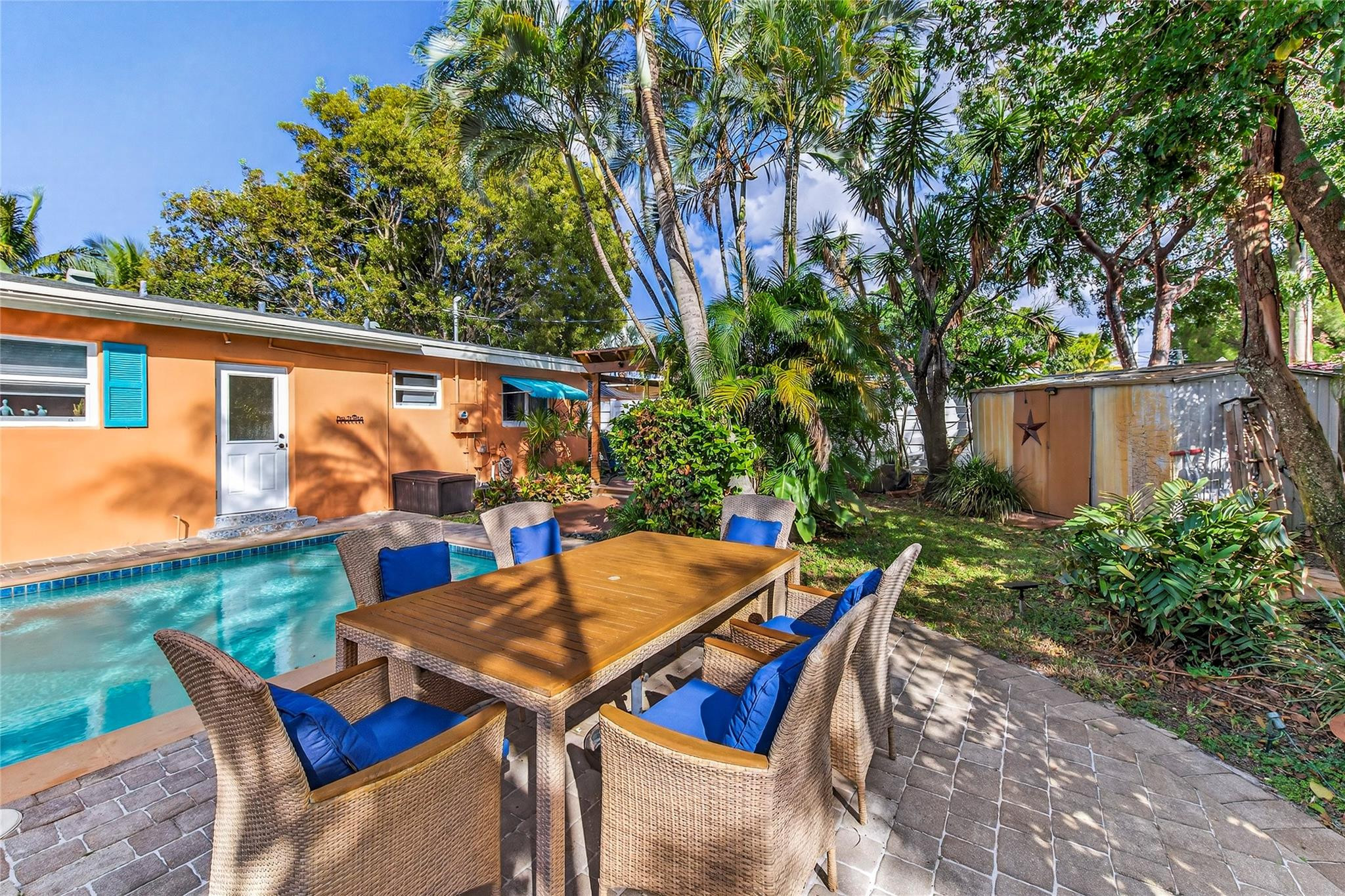 LYONS PARK - Residential