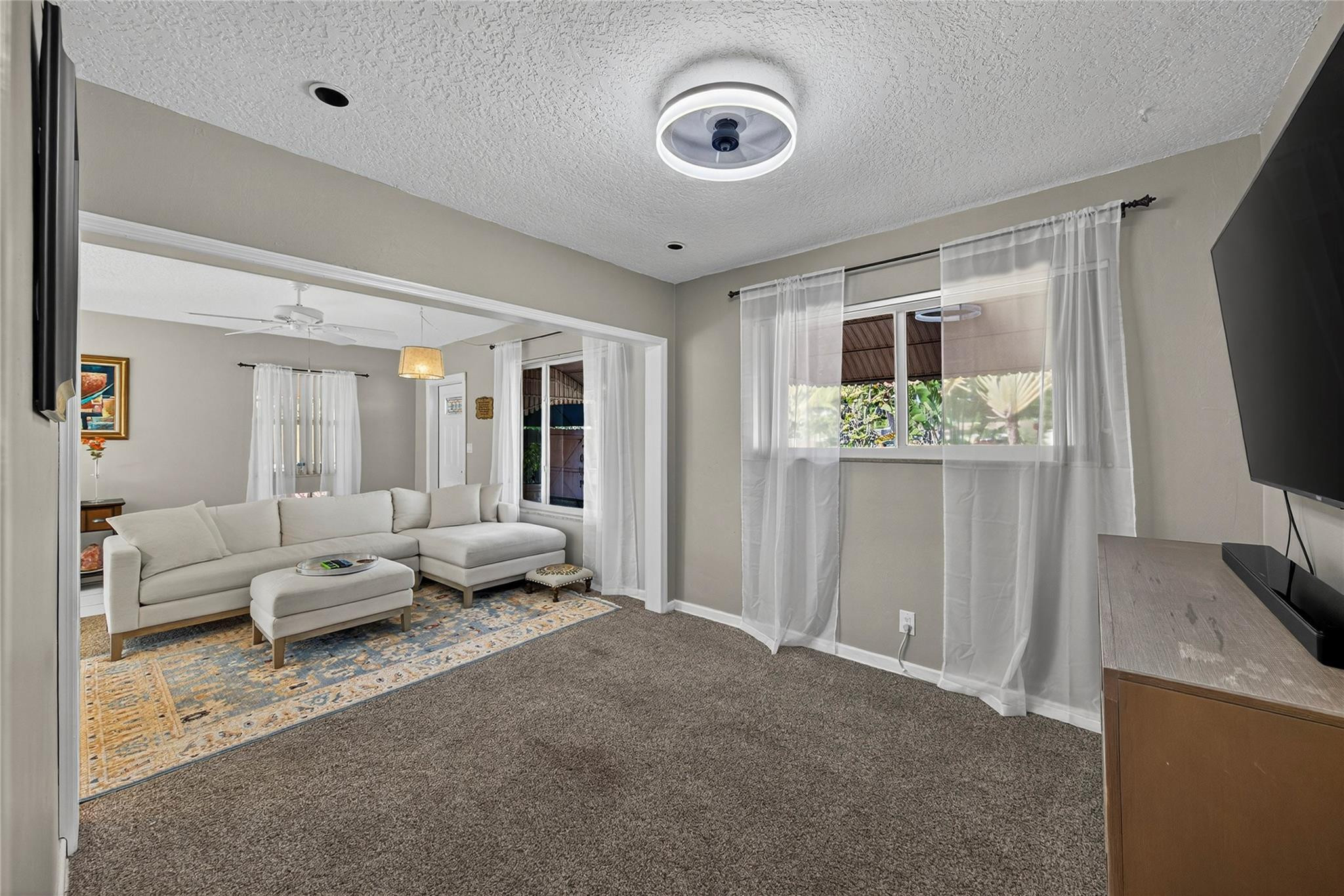 LYONS PARK - Residential
