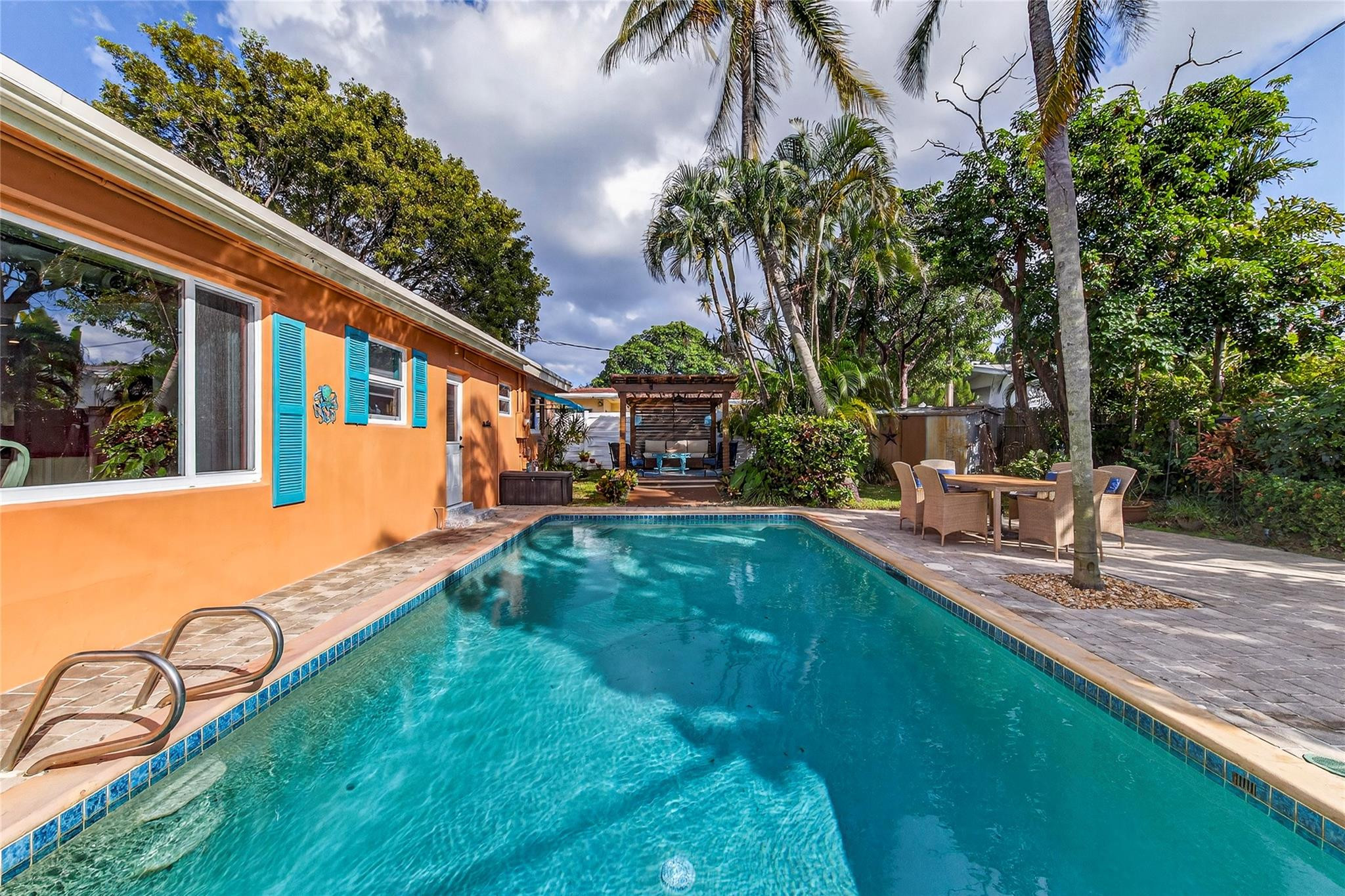 LYONS PARK - Residential