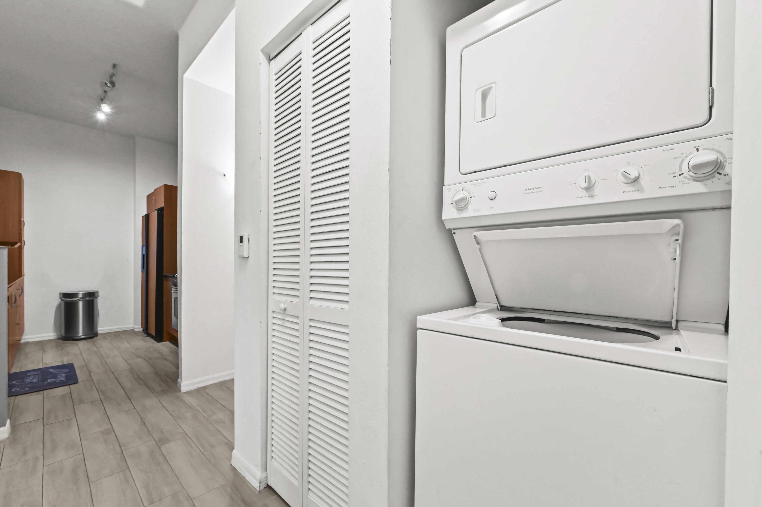 MOORINGS AT LANTANA - Residential