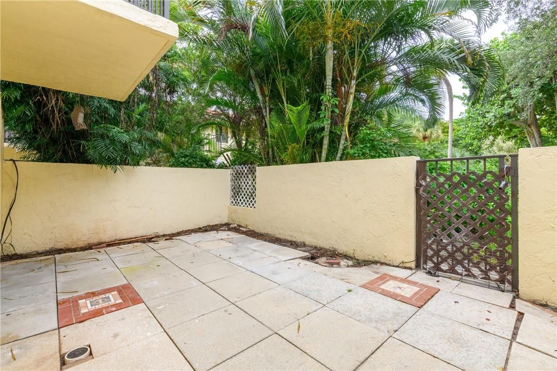 MEADOW KNOLL - Residential