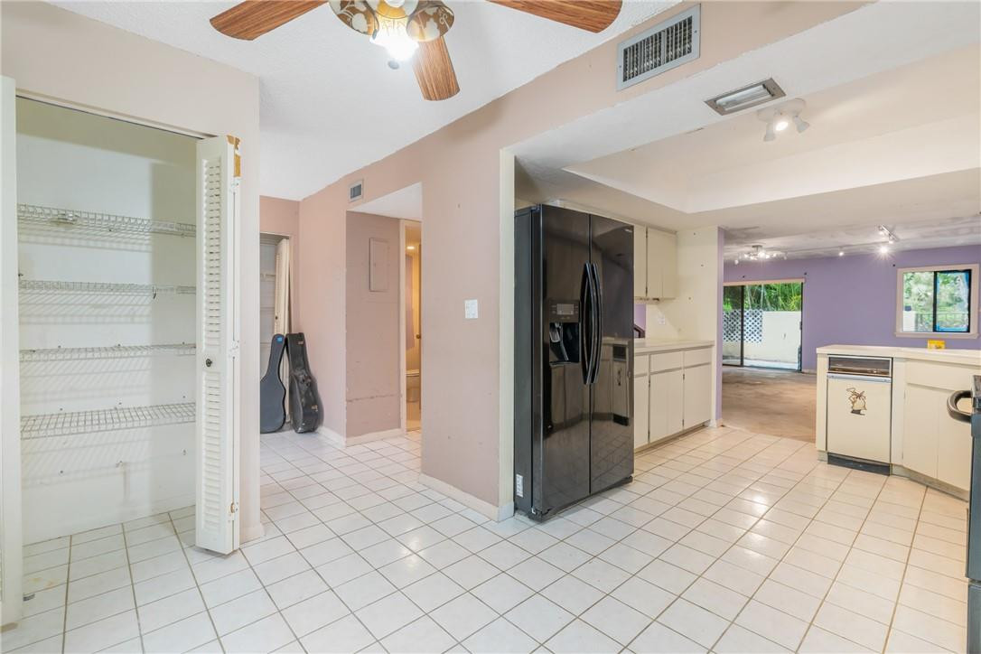 MEADOW KNOLL - Residential