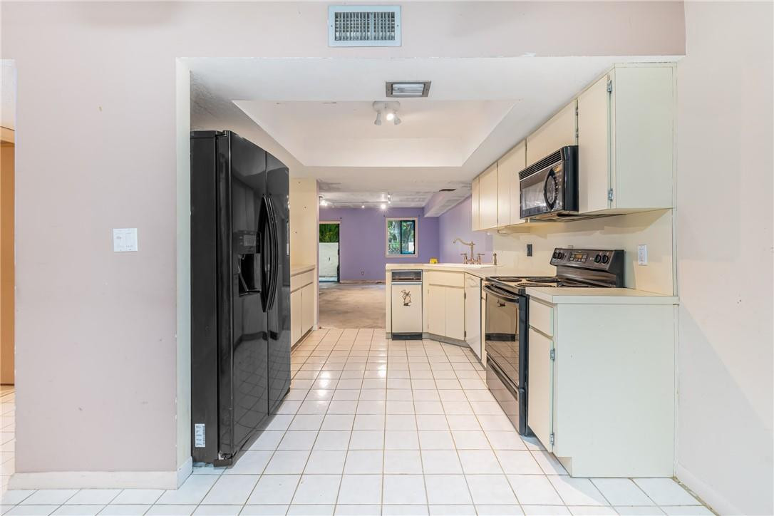MEADOW KNOLL - Residential