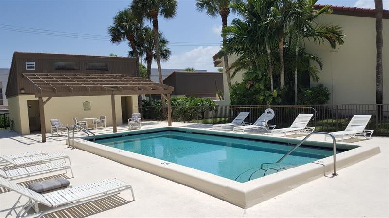 MEADOW KNOLL - Residential