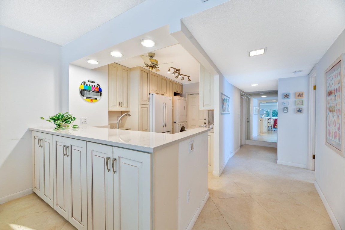 LANDMARK AT HILLSBORO CON - Residential