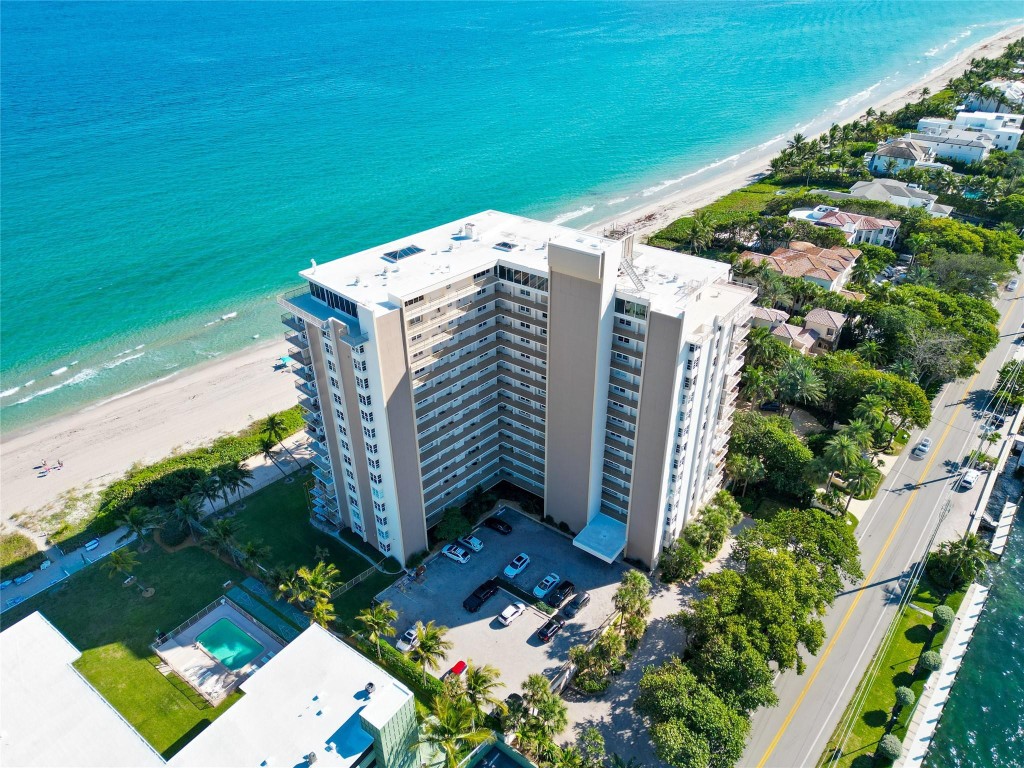 LANDMARK AT HILLSBORO CON - Residential