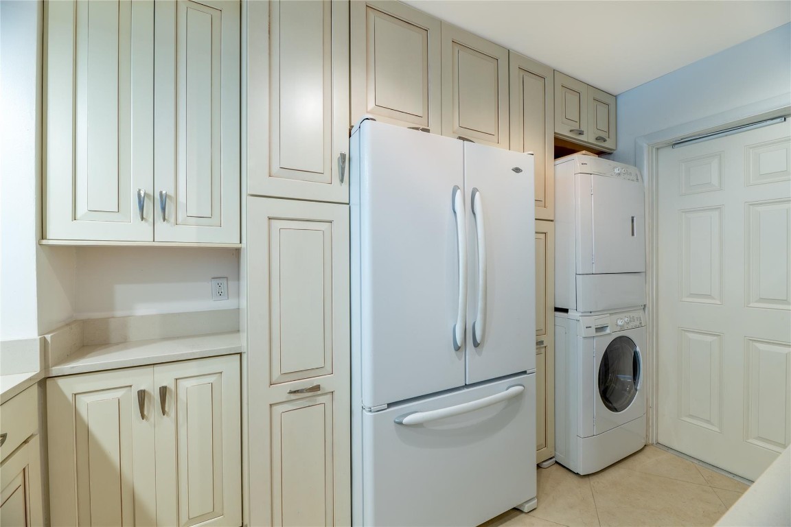 LANDMARK AT HILLSBORO CON - Residential