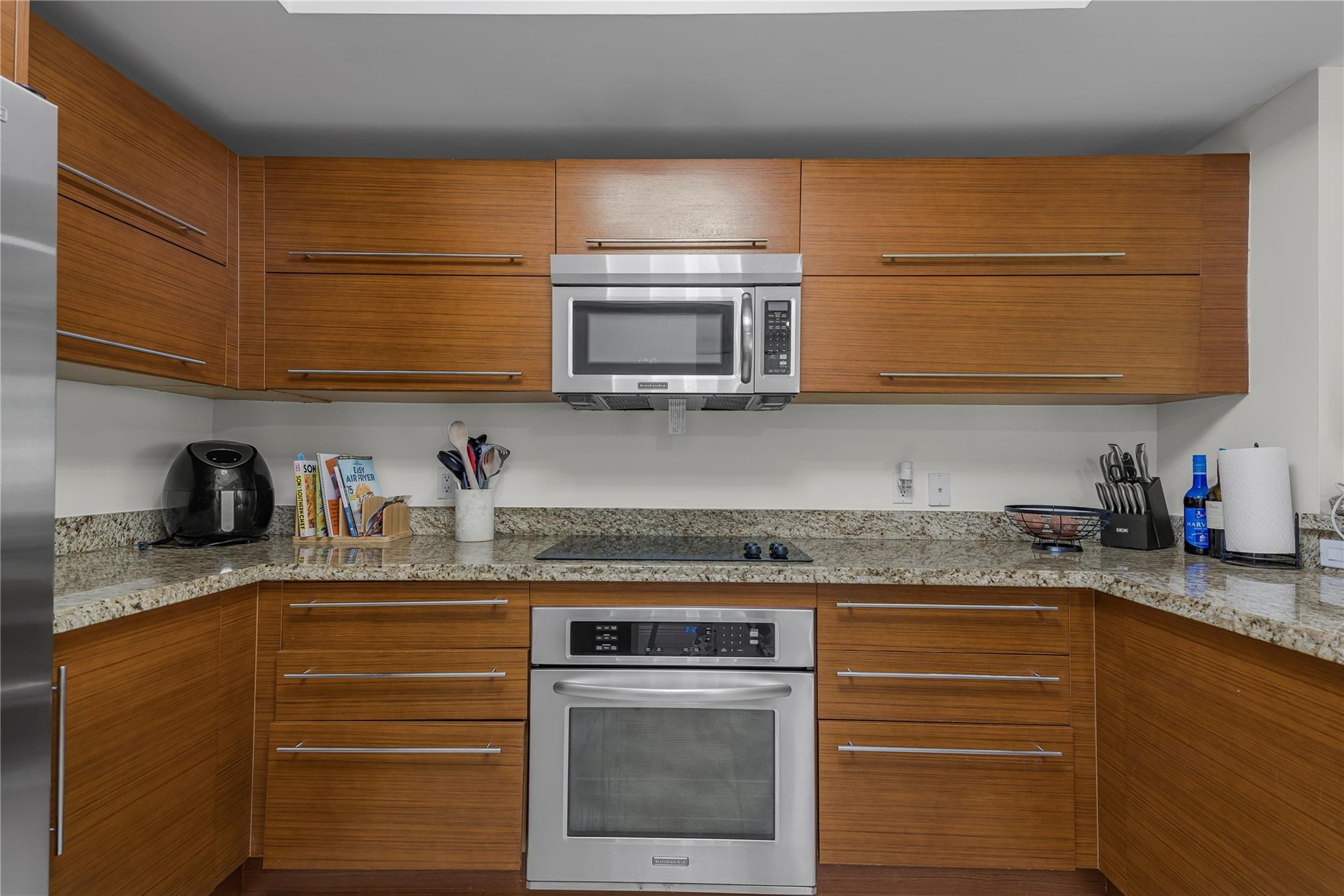 TAO SAWGRASS CONDOMINIUM - Residential Lease