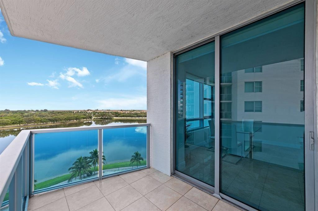 TAO SAWGRASS CONDOMINIUM - Residential Lease