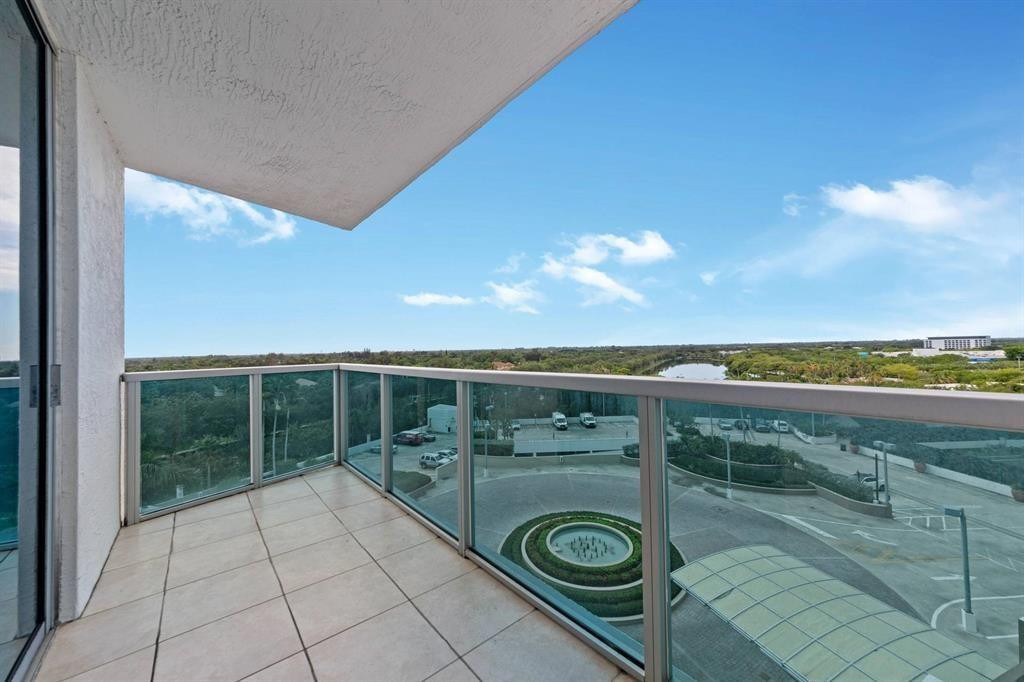 TAO SAWGRASS CONDOMINIUM - Residential Lease