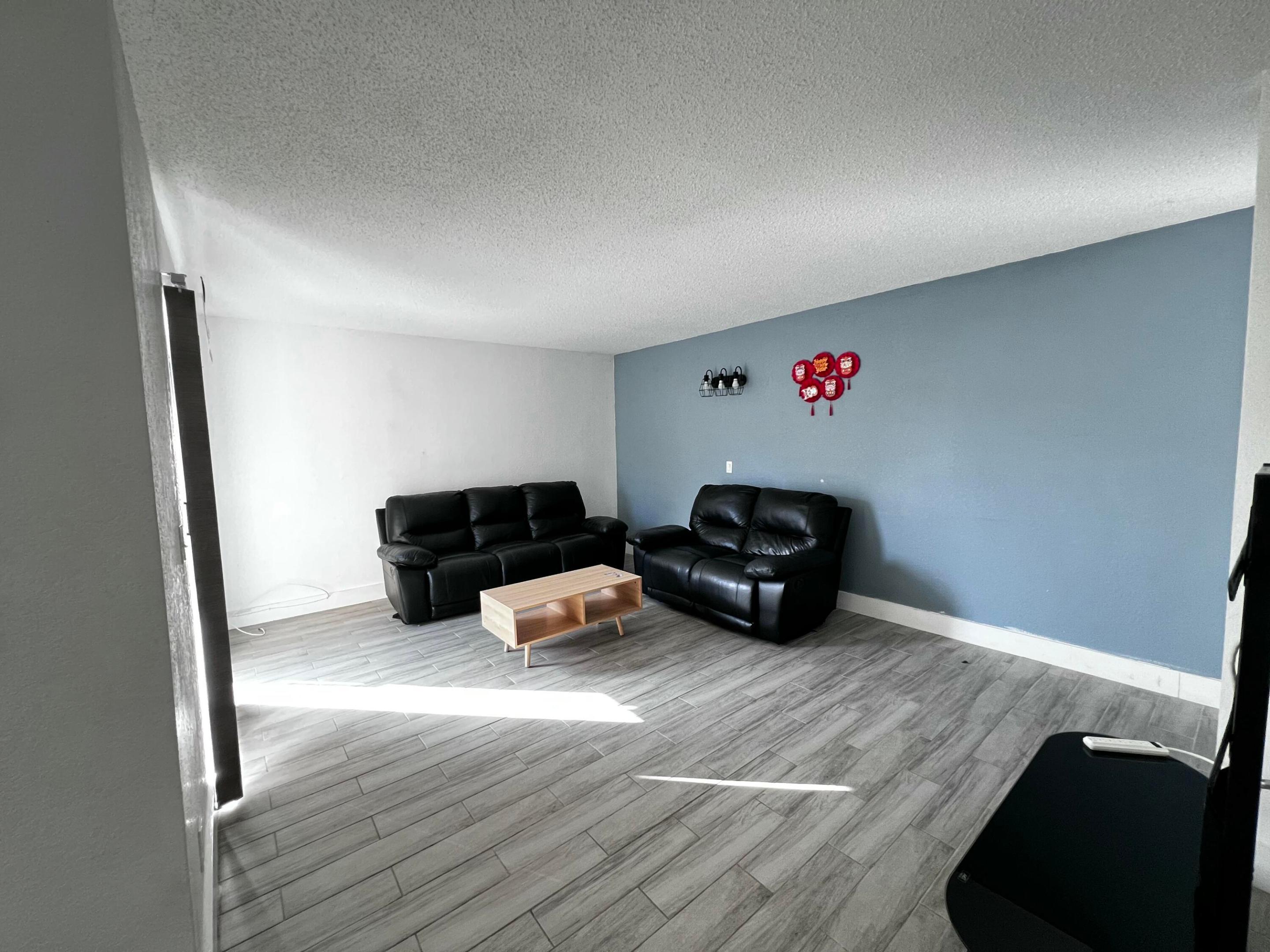 WOODLANDS OF PALM SPRINGS - Residential Lease