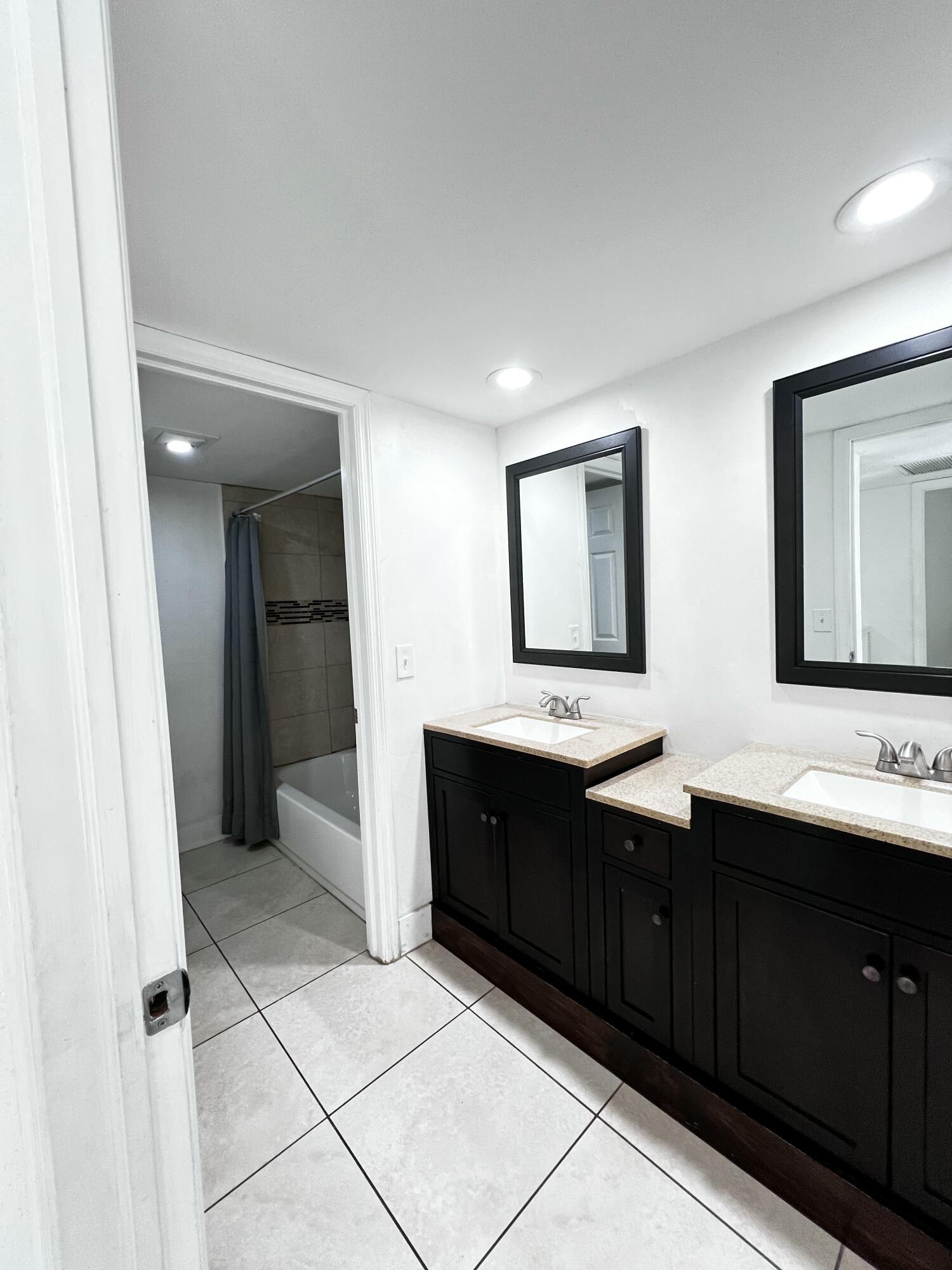 WOODLANDS OF PALM SPRINGS - Residential Lease