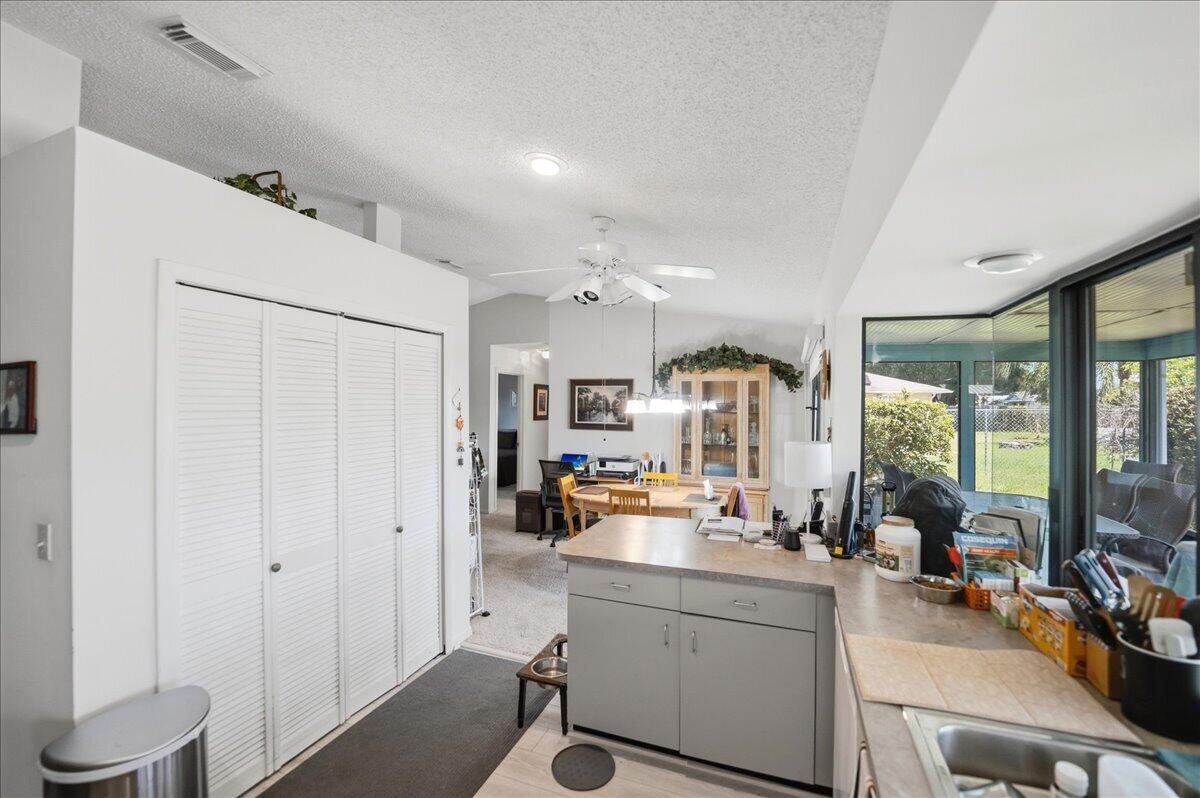 PORT ST LUCIE SECTION 6 - Residential