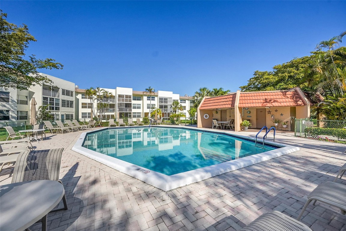 ROYAL PARK GARDENS - Residential