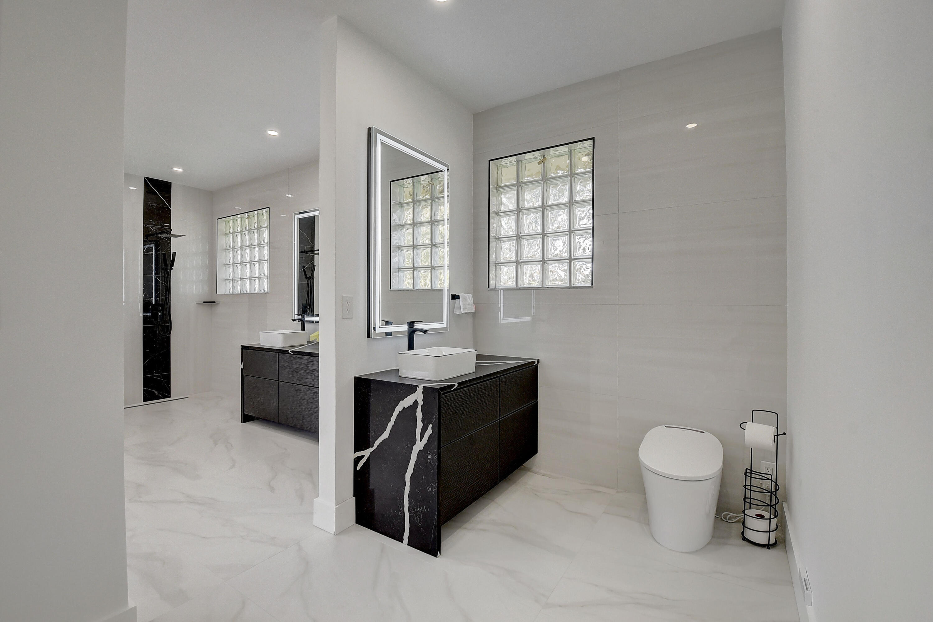 ABERDEEN 8 - Residential Lease