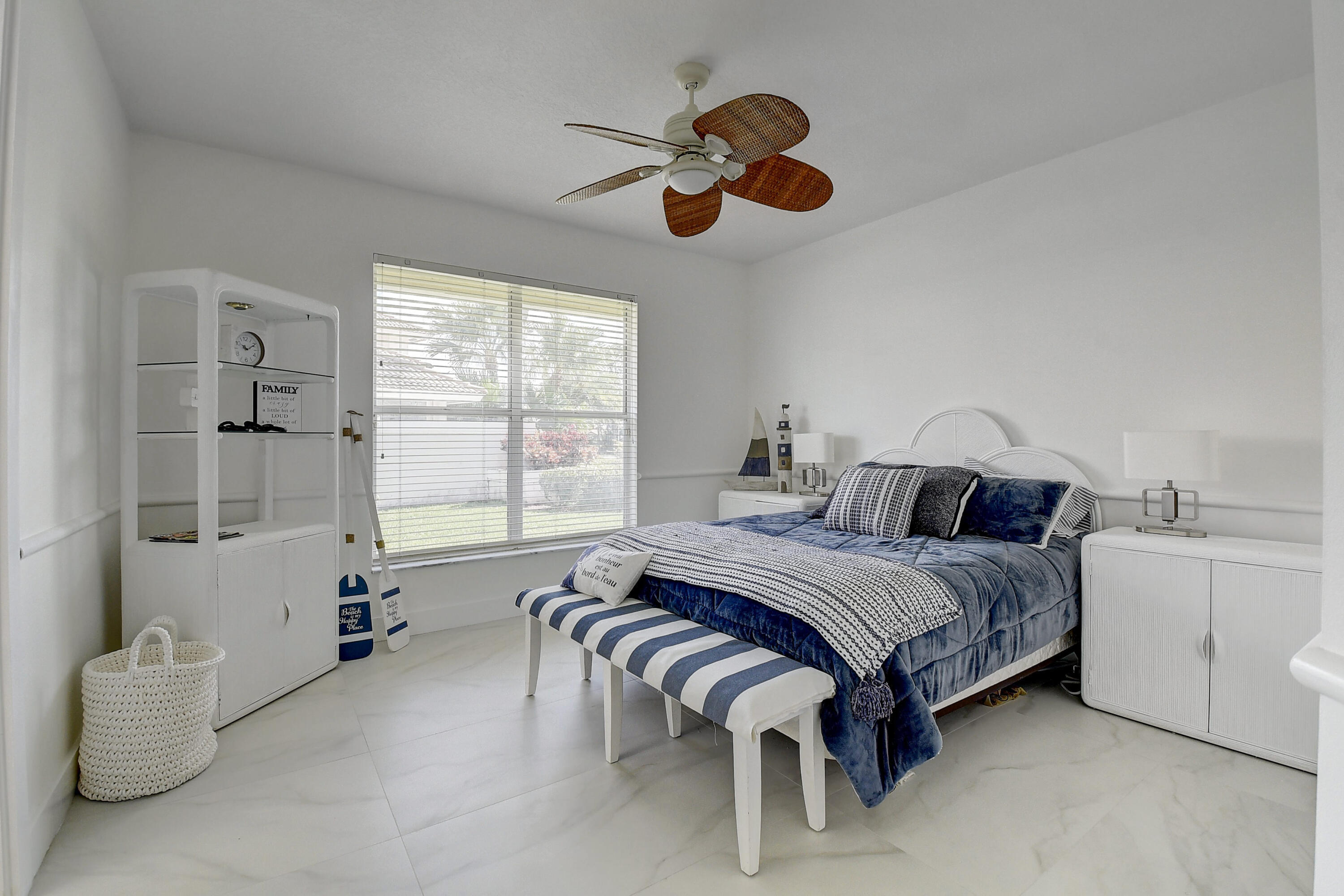 ABERDEEN 8 - Residential Lease
