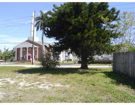 SOUTH NEW RIVER ISLES SEC - Land