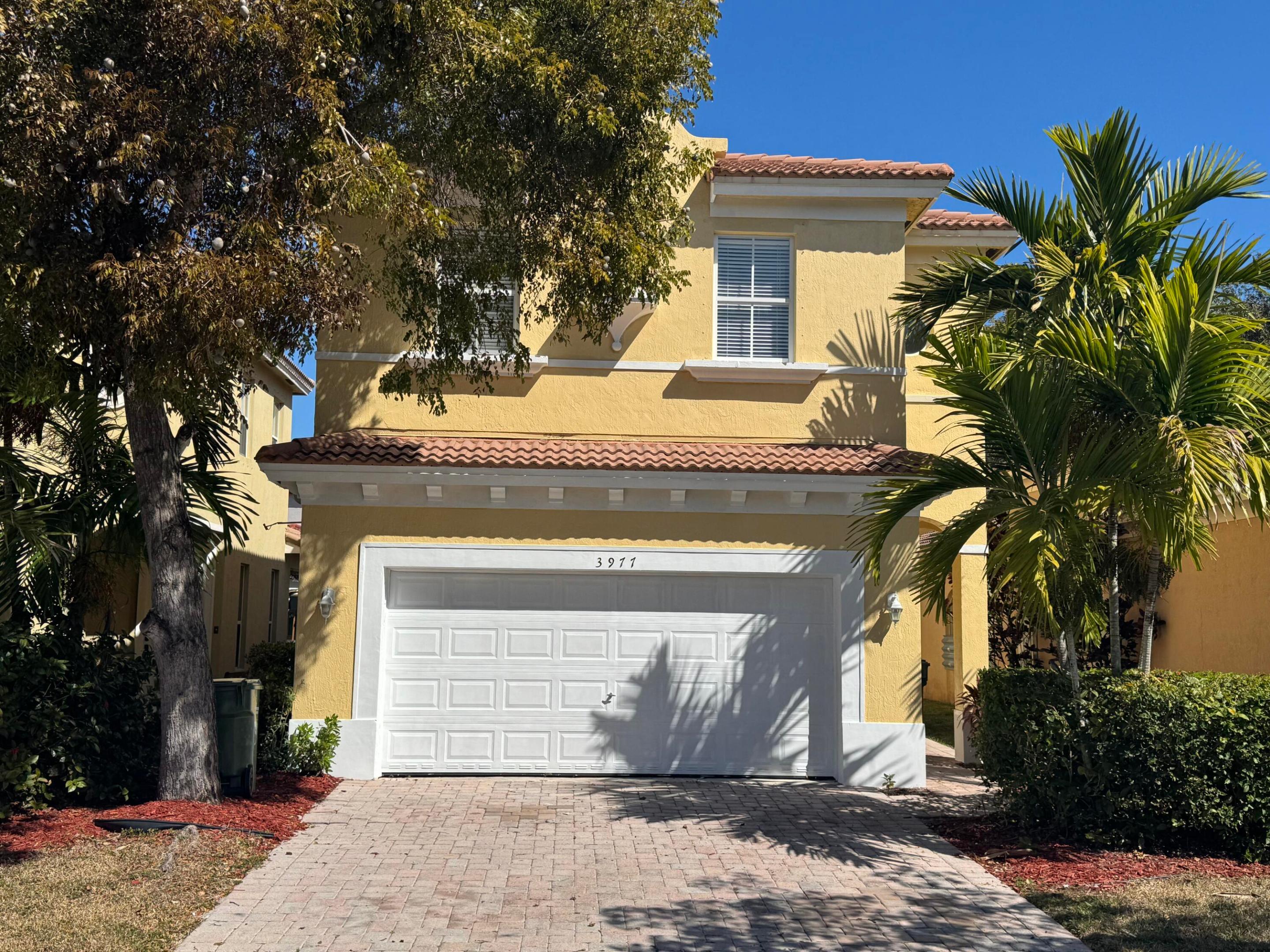 PORTOFINO PALMS - Residential