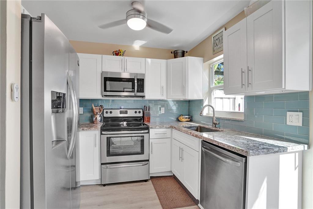 Manor Grove Townhomes - Residential