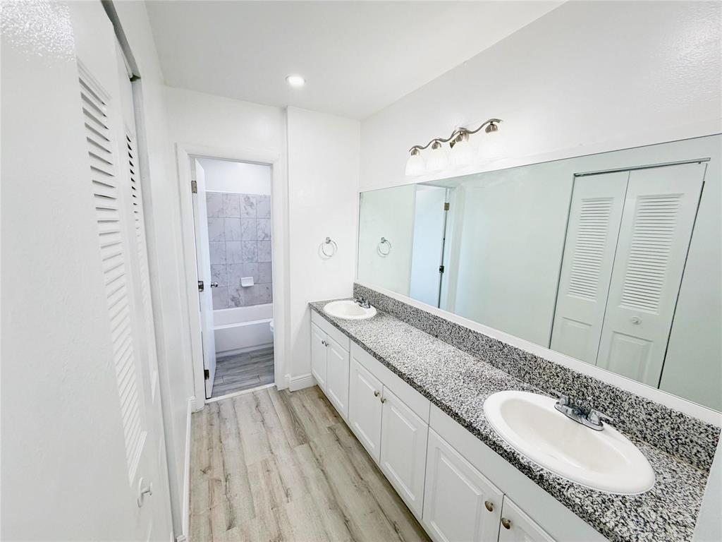 CORAL GARDENS CONDO - Residential