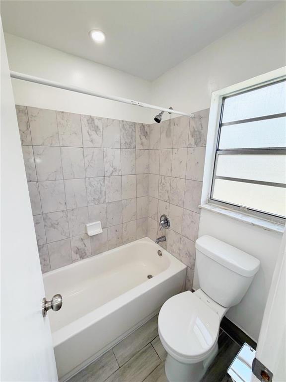CORAL GARDENS CONDO - Residential