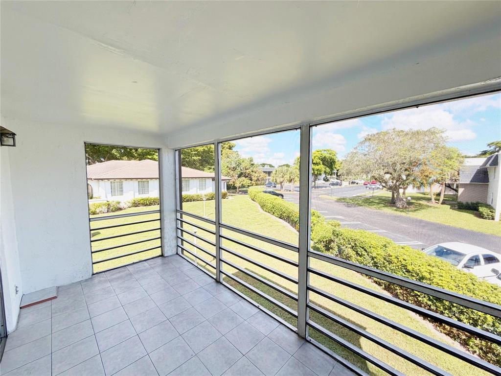 CORAL GARDENS CONDO - Residential