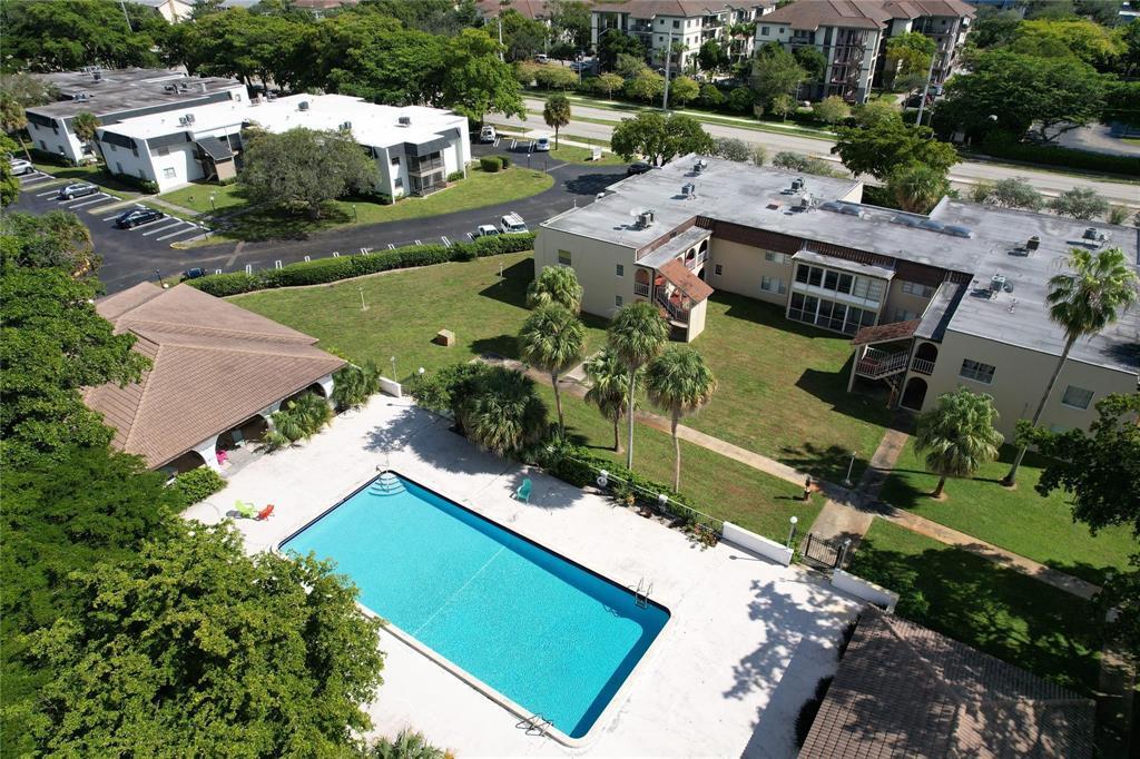 CORAL GARDENS CONDO - Residential