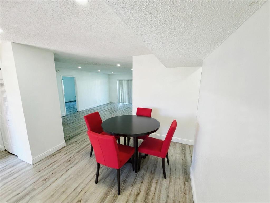 CORAL GARDENS CONDO - Residential