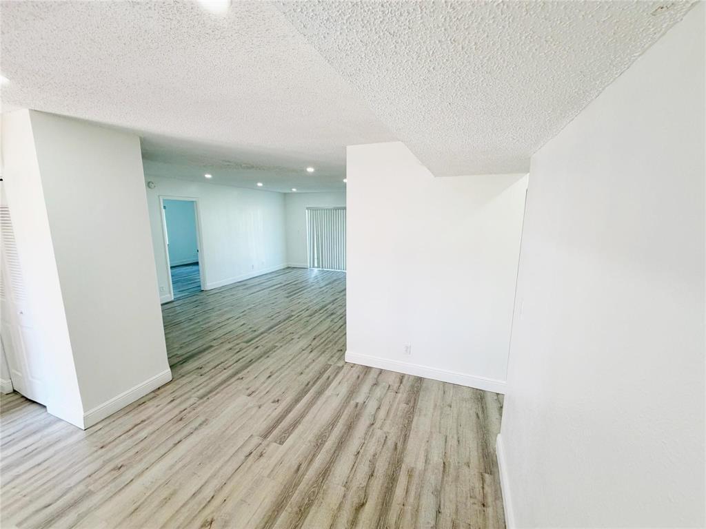 CORAL GARDENS CONDO - Residential