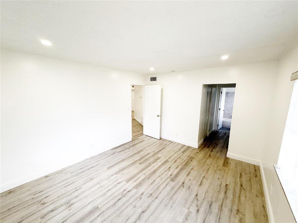 CORAL GARDENS CONDO - Residential