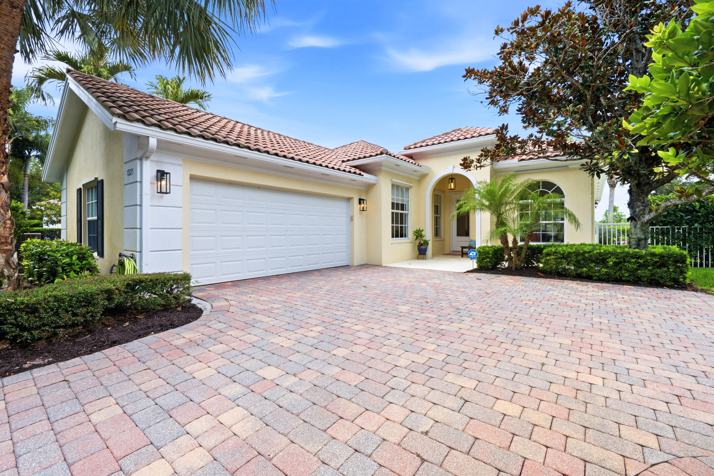 ISLES AT PALM BEACH GARDENS - Residential